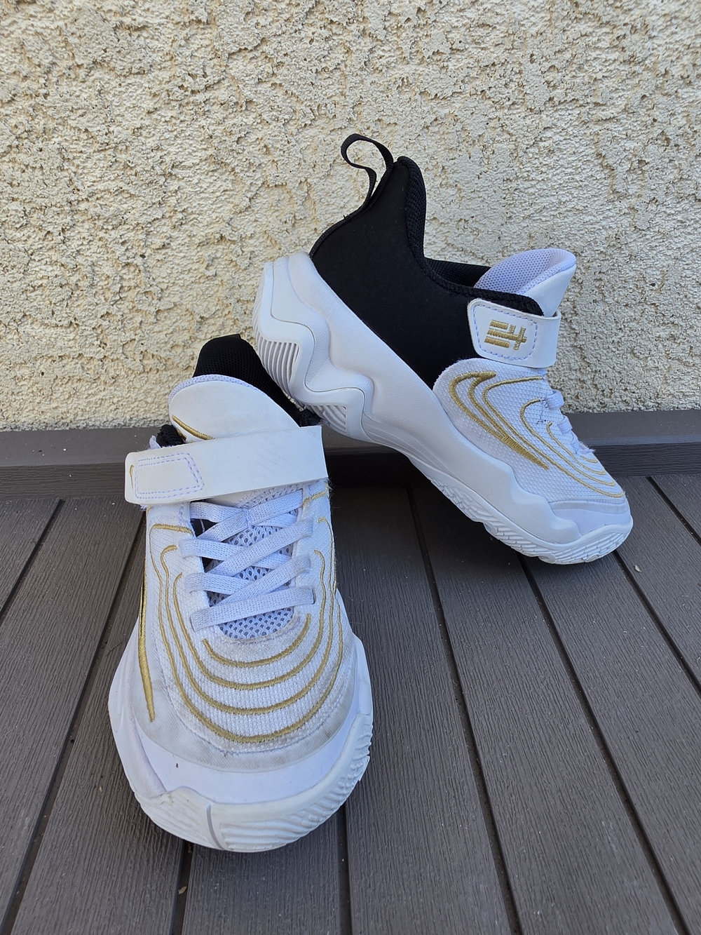 Nike Giannis Immortality 4 White Black Gold Kids Basketball Shoes - Size 12